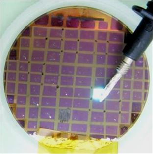 유리외벽 LED 광고판..삼성, 활용 가능성 밝혔다