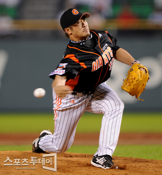 임경완, SK와 3년 11억원 FA 계약…"가치 인정받았다"