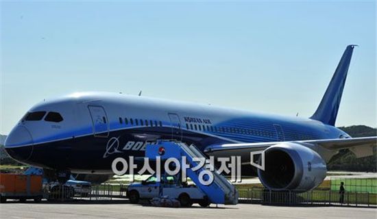 [르포]한국 찾은 '꿈의 항공기' B787 직접 올라보니