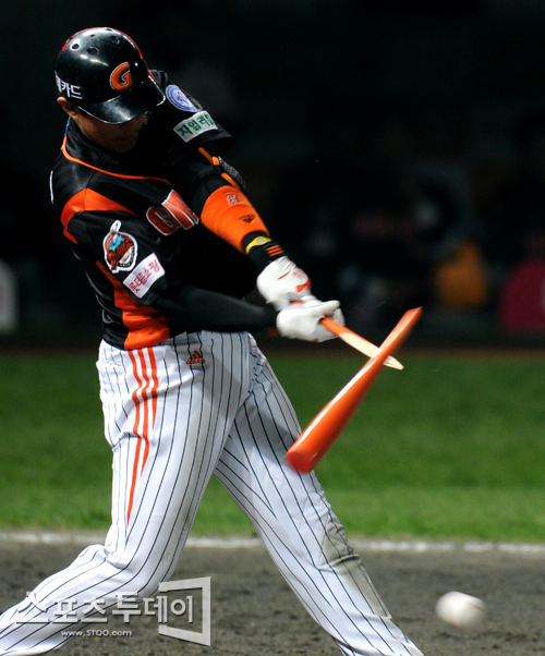 [포토] 황재균 '아까운 내 방망이'