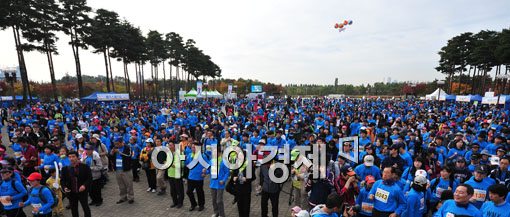 [포토] 평화의 광장 가득 메운 사랑의 걸음