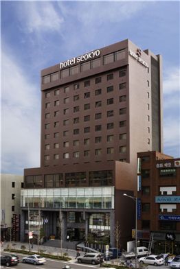 호텔서교, 특2급 호텔로 승격