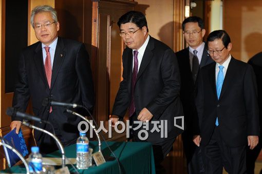 [포토] '금융권 사회공헌 방안' 긴급 발표