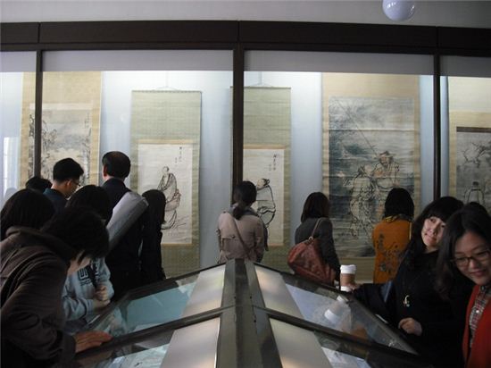 [미술현장] 무슨 그림인데 3시간 넘게 줄서서 기다려? 