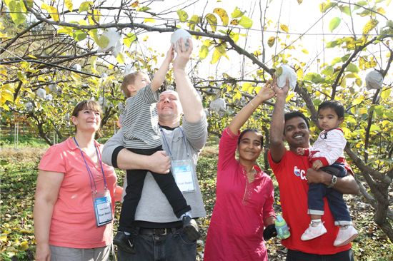 삼성물산, 외국인 임직원과 가을 수확 체험 행사