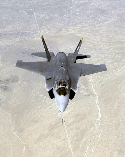 군사강국 日 결국 최강전투기 'F-35'마저…