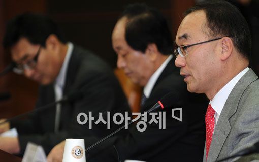 [포토] 박재완 "고물가에 생활고는 여전" 