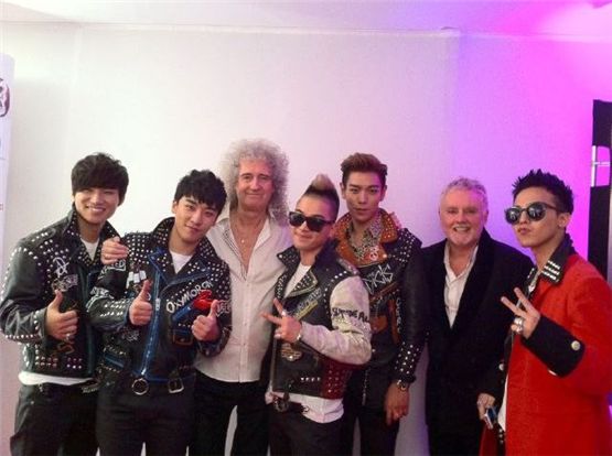Big Bang takes a picture with rock legends Queen 