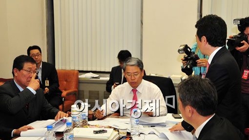 [포토] "내일은 FTA 해볼까요"