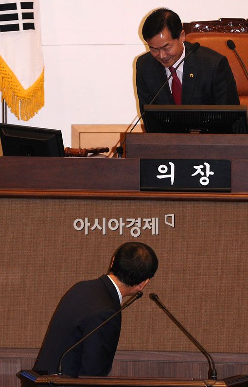 [포토] '의장과 인사 나누는 박원순'