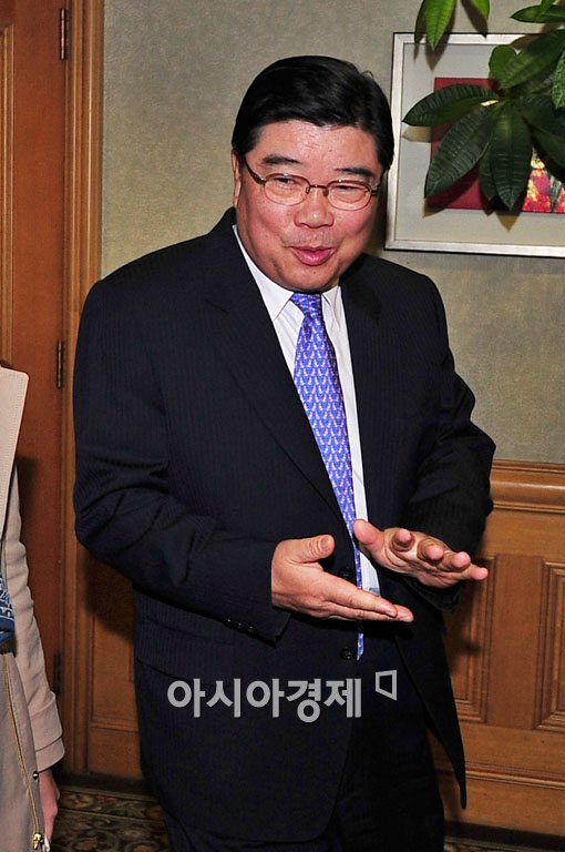 [포토] 은행연합회 이사회 참석하는 신동규 회장