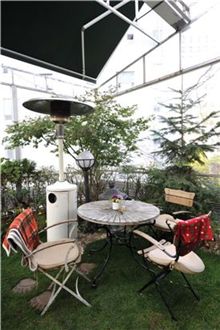 샛노란 은행잎 흐드러진 ‘시크릿 가든’의 바비큐 파티