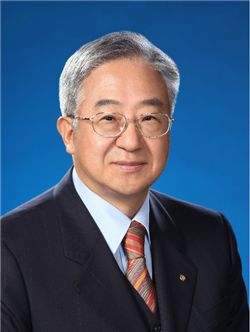 한미 자랑스런의사상에 유승흠 의료지원재단 이사장
