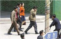 "北 아가씨들 요즘 이거 없음 못산다는데…" 