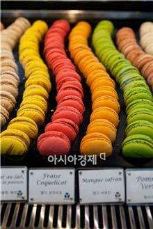 [아시아경제의 건강맛집] 프랑스 정통 베이커리 '아몬디에 Amandier' - 색깔난다구? 맛깔난다니까~