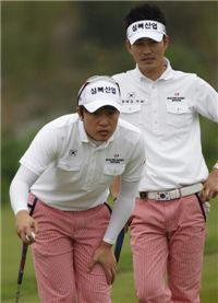  박성준(왼쪽)과 김형성. 