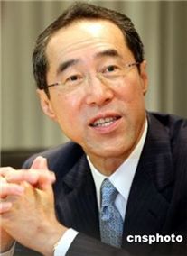 홍콩, 새 행정장관 선거 레이스 시작..탕 vs 렁