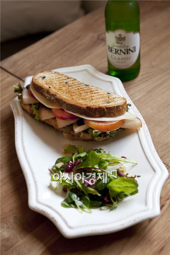 [아시아경제의 건강맛집] "발효빵 나가신다, 빵빵~" - 해방촌 'HACKNEY 해크니'