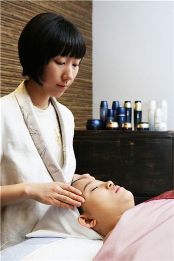 체질까지 고려, 한방 스파 인기 