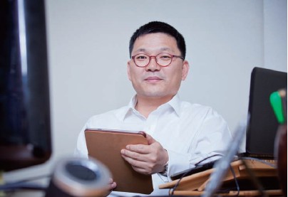 90여건의 국제표준 특허를 비롯해 500여건의 특허를 출원한 삼성전자 DMC연구소 고정완 상무