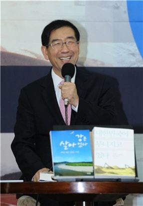 박원순, '4대강 목사' 만나 "한강복원 공약 지킬 것"