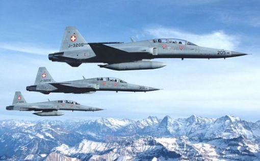 스위스의 F-5전투기