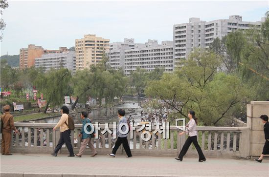 강성대국 앞둔 북한 이렇게 움직인다