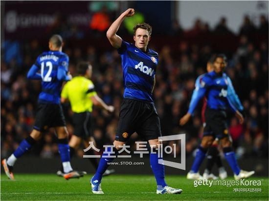 '박지성 결장' 맨유, 애스턴 빌라에 1-0 승리