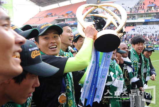 [포토] 이동국 '함께 뛰어놀자!'