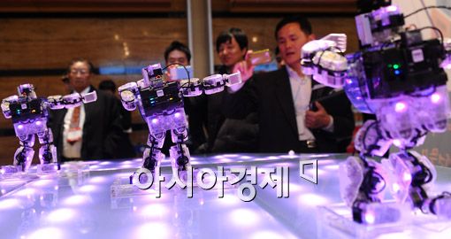 [포토] '춤추는 로봇 신기하네'