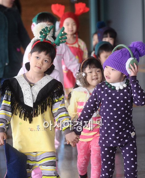 [포토] '서울역에 내복 천사 떴다'