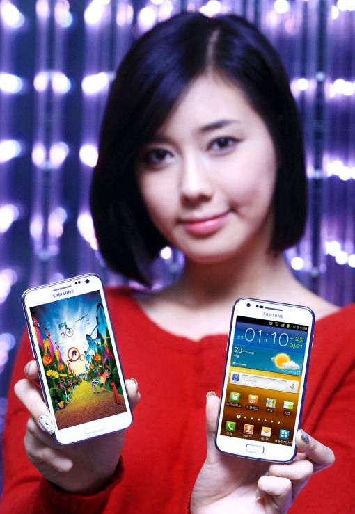 'LTE폰도 화이트' 삼성, 갤럭시S2 HD 화이트 출시