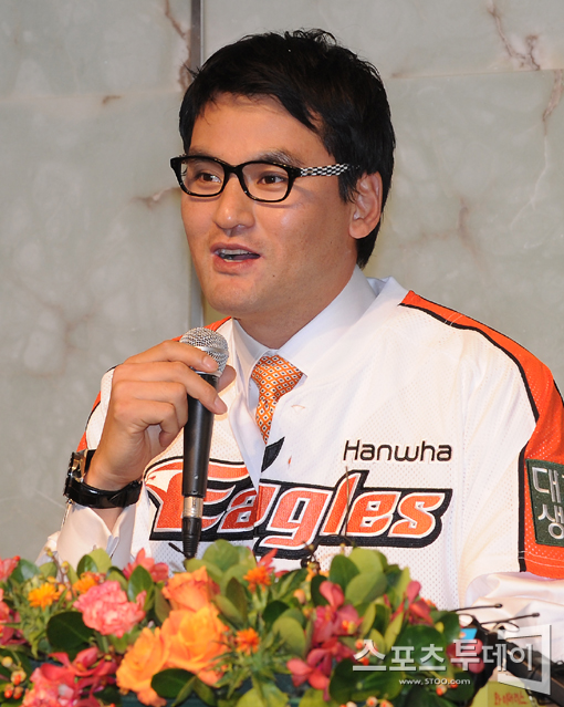 [포토] 박찬호 '한국에서 뛰게 되어 너무 기뻐요'