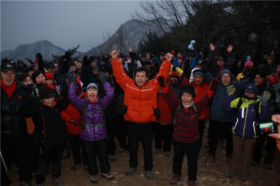 강북구, 북한산서 새해 해돋이 행사 가져 