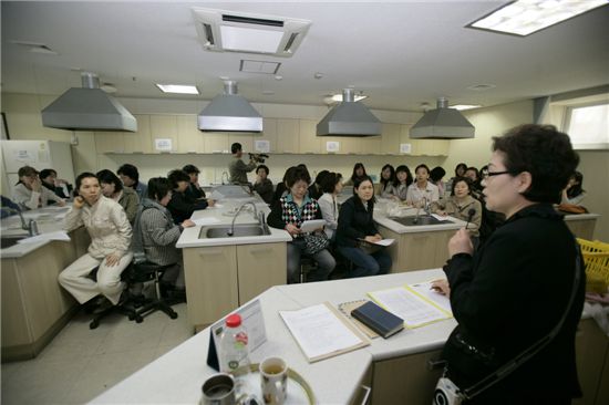 성북구, 헤이디자인 비부미용 등 여성교실 수강생 모집 