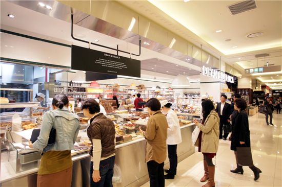 '뉴욕입맛 딘앤델루카' 서울의 명절 잡을까