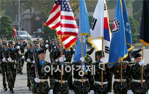 미국의 병력감축... 주한미군도 줄이나