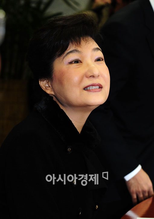 [포토] 발언하는 박근혜 위원장