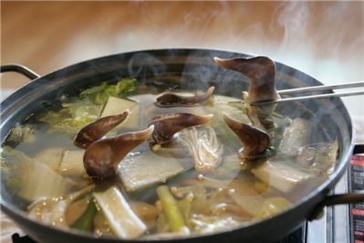 샤브샤브로 많이 팔리는 홍성 새조개.
