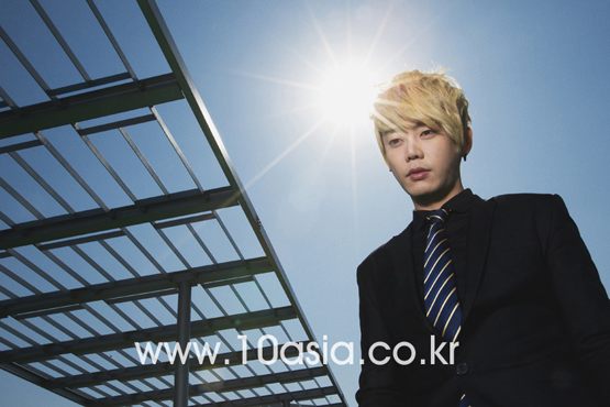 Tei to play double role in musical "Sherlock Holmes"