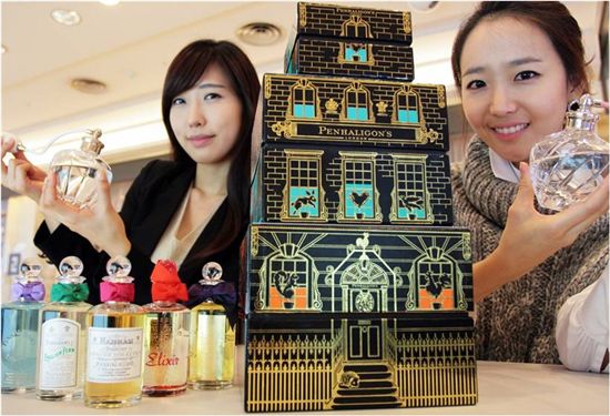 [포토]갤러리아白 "영국 왕실 인증 향수가 왔어요"