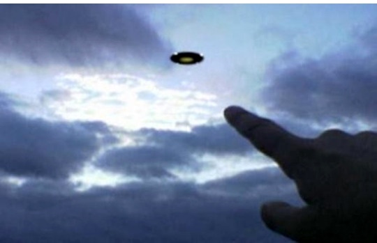 가장 선명한 UFO "원반던지기 놀이하나?"