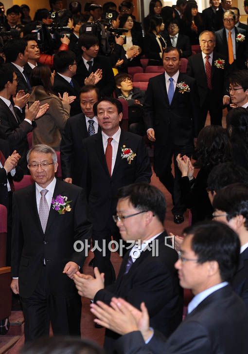 [포토] 수료식 참석하는 법조계 수장들