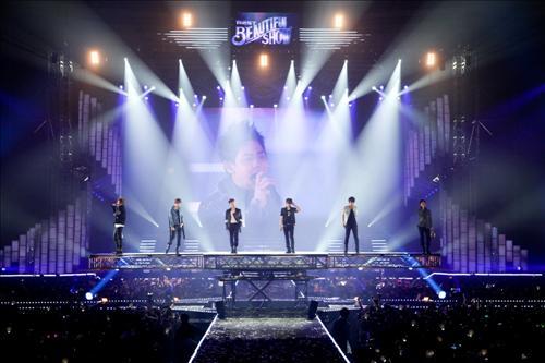 BEAST at their first show of their "BEAUTIFUL SHOW" in Seoul, South Korea on February 4, 2012. [Cube Entertainment]