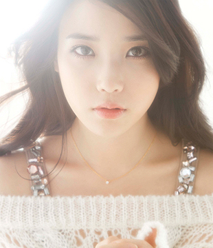 IU to perform at top Japanese fashion show next month 