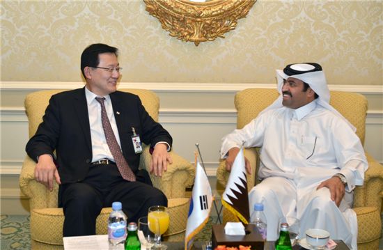 [포토]카타르 에너지산업부 장관 만난 홍석우