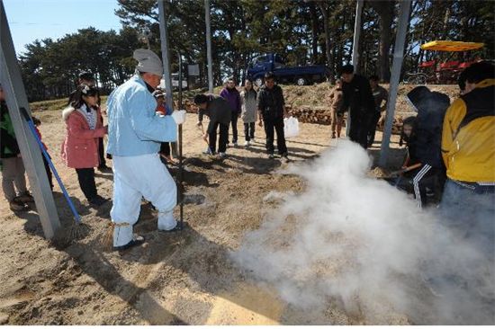 '명품마을' 관매도, "주민소득 10배 늘어났네"