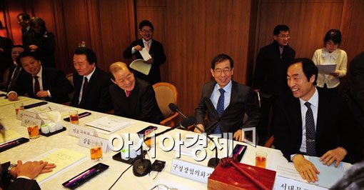 [포토] 구청장 만나는 박원순 시장