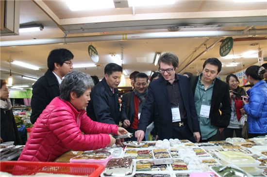 강남구, 외국인 홍보단 더 뽑는다