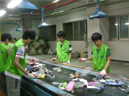 강북구,  학생들 자원 재활용 선별체험 기회 마련 